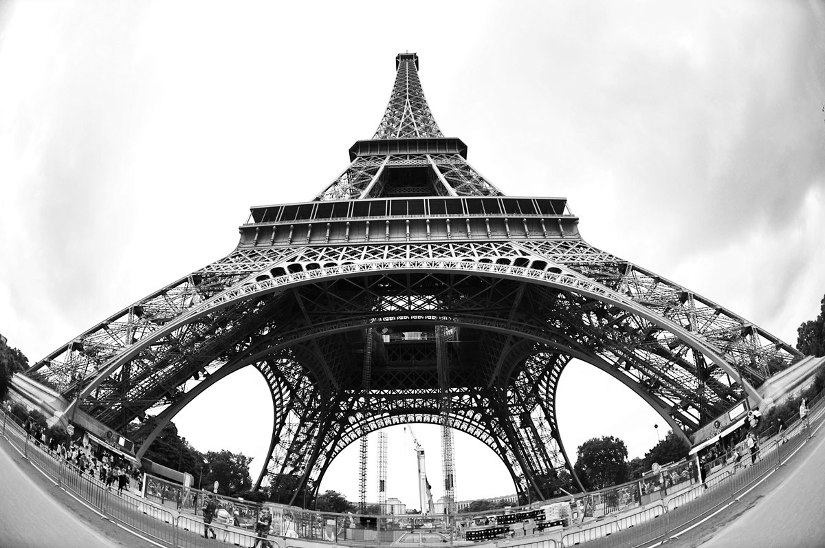 Eiffel_Paris_ExpatExplore