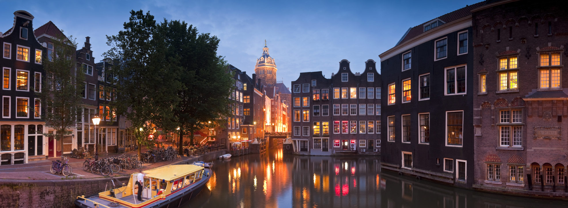 Panorama of Amsterdam at night. 