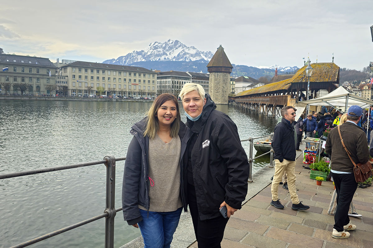 Hannah with Ananda Heyl, Managing Director of Expat Explore, family.