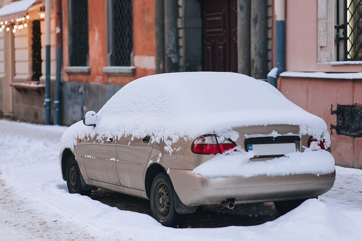 Check that rental cars are fitted with winter tyres